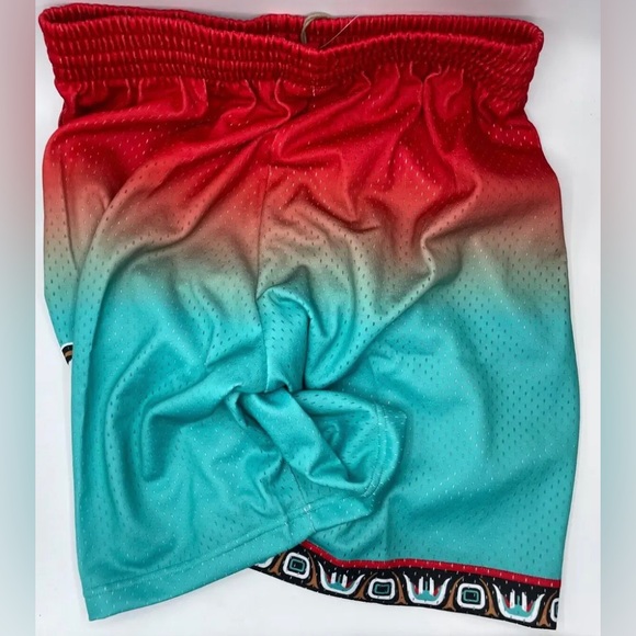 Mitchell & Ness NBA Vancouver Grizzlies 1996 Fadeaway Swingman Shorts size small - Picture 3 of 7